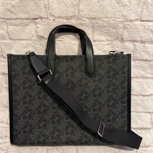 Michael Kors Gigi Large Empire Signature Logo Tote Bag. 15.5” by 11.75” by 5.25” - Picture 5 of 9